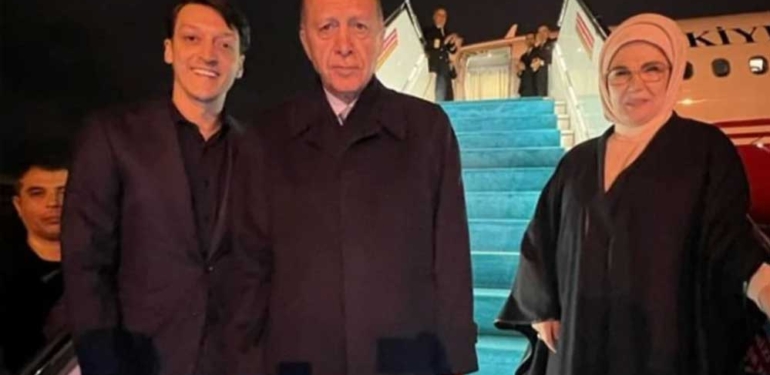 Mesut Özil’den Erdoğan paylaşımı: Hamdolsun