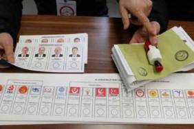 Oy-verirken-bunlara-dikkat!-Oy-pusulası-nasıl-katlanmalı,-mühür-diğer-adaya-bulaşırsa-oy-geçersiz-sayılır-mı-
