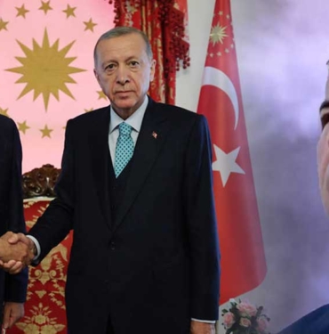 Sinan Oğan’dan fon müzikli ve şiirli paylaşım! Gelen eleştirilere böyle sitem etti… 3 Sinan-Oğan’dan-sitem-dolu-paylaşım--“Çoğu-şeyi-içime-atıyorum-bazen…”