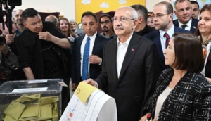 Son Dakika… Cumhurbaşkanı adayı Kemal Kılıçdaroğlu Ankara’da oyunu kullandı