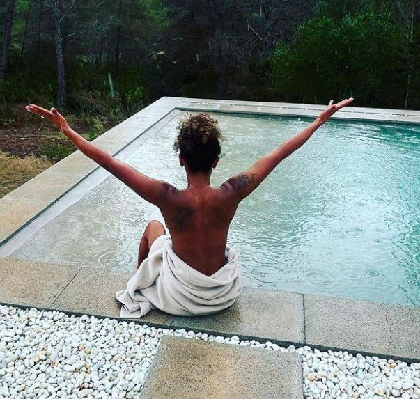 Spice Girls’ten Mel B, 48. yaşını üstsüz kutladı 3 Spice Girls’ten Mel B, 48. yaşını üstsüz kutladı