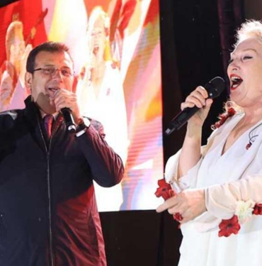 Suzan Kardeş'ten Ekrem İmamoğlu'na İzmir Marşı sürprizi: Birlikte söylediler 7 Suzan-Kardeş'ten-Ekrem-İmamoğlu'na-İzmir-Marşı-sürprizi--Birlikte-söylediler