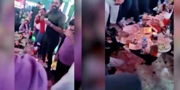 Taksim'de-Araplara-özel-gece-kulübünde-Türk-lirasını-ayaklar-altında-ezerek-eğlendiler-