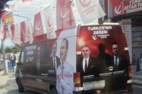 Yeniden-Refah-Partisi,-seçim-aracında-kadın-milletvekili-adayının-görselini-kararttı-