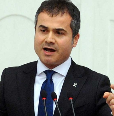 AKP’den istifa eden Suat Kılıç’ın yeni partisi belli oldu! Rozetini genel başkan taktı 7 AKP’den-istifa-eden-Suat-Kılıç’ın-yeni-partisi-belli-oldu!