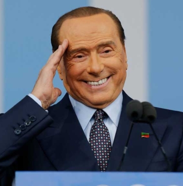 Berlusconi’den tarihe geçen unutulmayacak gaflar: Bir otobüs dolusu hayat kadını… 8 Berlusconi’den-tarihe-geçen-unutulmayacak-gaflar--Bir-otobüs-dolusu-hayat-kadını…