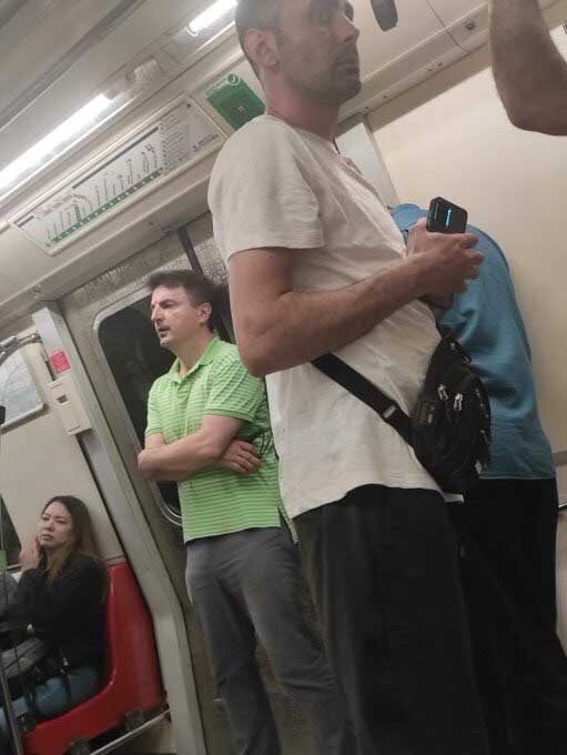 Bilge Yılmaz’ın metrodaki görüntüsü gündem oldu! Uçakta vatandaşa fırça atan Nebati’yle karşılaştırıldı