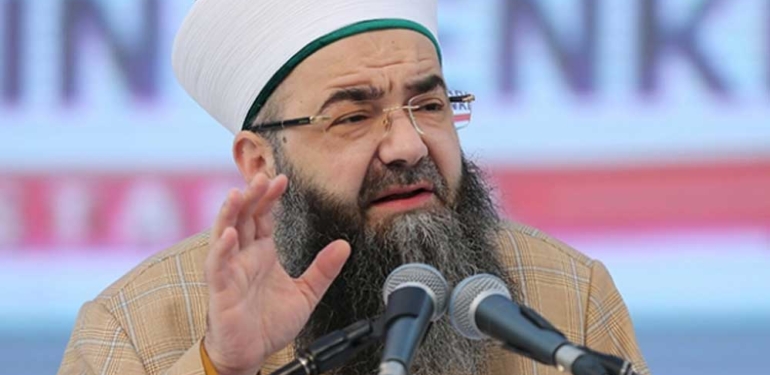 Cübbeli Ahmet, iki erkeğin birbiriyle tokalaşmasını tehlikeli buldu: Belki cinsel meyil duyar 6 Cübbeli-Ahmet,-iki-erkeğin-birbiriyle-tokalaşmasını-tehlikeli-buldu--Belki-cinsel-meyil-duyar