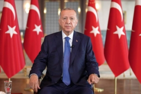 Cumhurbaşkanı Erdoğan'dan Kurban Bayramı mesajı: Deprem konutları için tarih verdi 2 Cumhurbaşkanı-Erdoğan'dan-Kurban-Bayramı-mesajı--Deprem-konutları-için-tarih-verdi