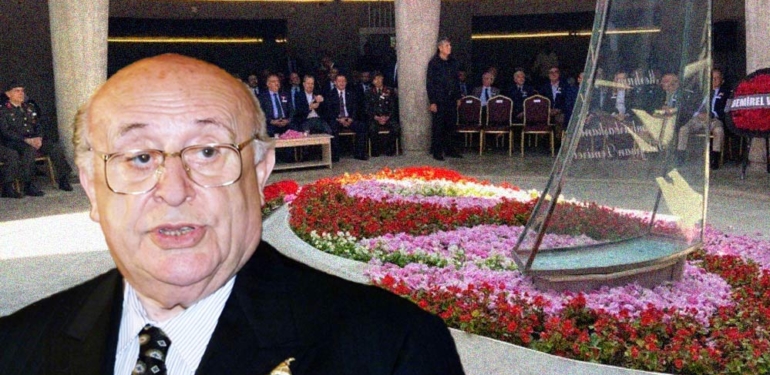 Dokuzuncu Cumhurbaşkanı Süleyman Demirel, mezarı başında anıldı