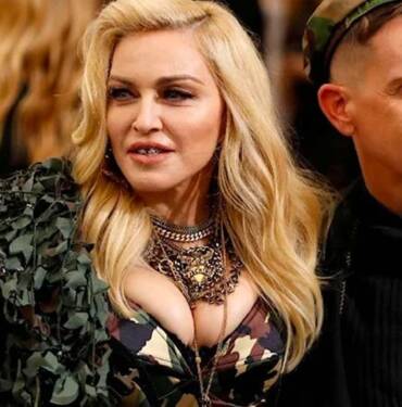 Dünyaca ünlü şarkıcı Madonna hastaneye kaldırıldı: Bilinci kapandı, entübe edildiği iddia edildi! 8 Dünyaca-ünlü-şarkıcı-Madonna-hastaneye-kaldırıldı--Bilinci-kapandı,-entübe-edildi