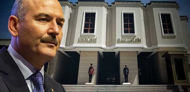 Kabineden sonra orada da yer bulamadı: Eski bakan Süleyman Soylu o 'gruptan' sessiz sedasız çıkarıldı! 1 Eski-bakan-Süleyman-Soylu-o-'gruptan'-sessiz-sedasız-çıkarıldı--Kabineden-sonra-orada-da-yer-bulamadı!