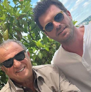 Fatih Terim ile Kıvanç Tatlıtuğ bir araya geldi, sosyal medya yıkıldı: İki karizma tek kareye sığmış 2 Fatih-Terim-ile-Kıvanç-Tatlıtuğ-bir-araya-geldi,-sosyal-medya-yıkıldı--İki-karizma-tek-kareye-sığmış