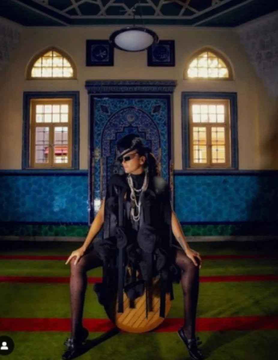 Hakkında soruşturma açılmıştı: Eda Taşpınar’ın mescitteki tepki çeken pozu için karar!