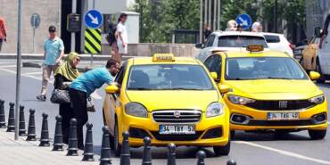 İstanbul'un-'taksi-sorunu'-hız-kesmiyor--'Yerliye-100-lira,-yabancıya-100-dolar'