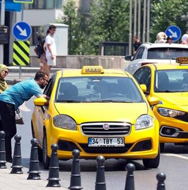 İstanbul'un-'taksi-sorunu'-hız-kesmiyor--'Yerliye-100-lira,-yabancıya-100-dolar'
