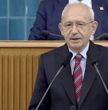 Son Dakika... Kılıçdaroğlu isim vermeden yüklendi: Ön yargı ile hareket edenlerin gazeteciliğini sorgulamak da benim görevimdir 3 Kılıçdaroğlu-isim-vermeden-yüklendi--Ön-yargı-ile-hareket-edenlerin-gazeteciliğini-sorgulamak-da-benim-görevimdir