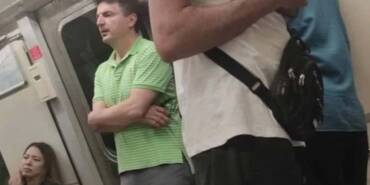 Metrodaki-fotoğrafı-sosyal-medyada-gündem-olan-İYİ-Partili-Bilge-Yılmaz--'Metroyu-severim...'