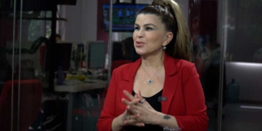 Nuray-Sayarı'dan-çok-konuşulacak-çıkış--Güçlü-kadınım,-fakir-adamla-birlikte-olmam