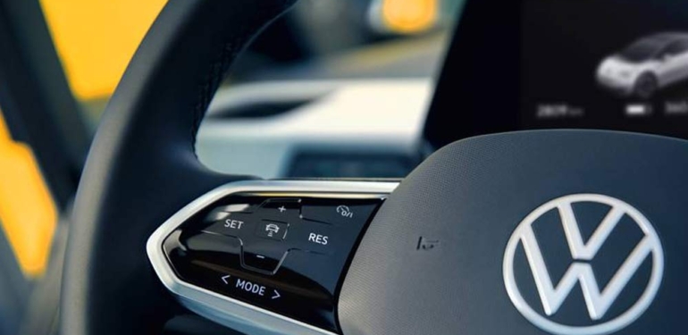 Otomobil fiyatları yerinde durmuyor: Volkswagen’den 17 günde 3. zam!