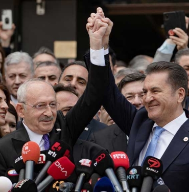 Son Dakika… Türkiye Değişim Partisi CHP’ye mi katılacak? Mustafa Sarıgül’den flaş açıklama! 10 Son-Dakika…-Türkiye-Değişim-Partisi-CHP’ye-mi-katılacak--Mustafa-Sarıgül’den-flaş-açıklama!
