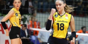 Zehra-Güneş-havuz-pozlarını-paylaştı,-herkes-vücudundaki-o-detaya-takıldı