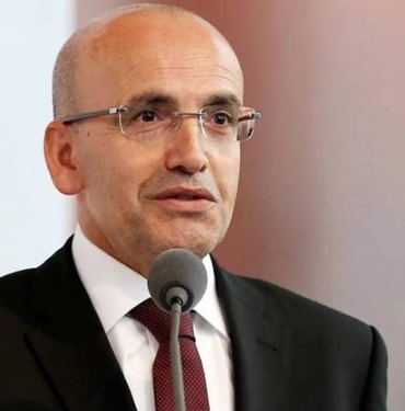 Mehmet Şimşek'ten Merkez Bankası'nın faiz kararına ilişkin değerlendirme: Türkiye'ye sermaye akımı sağlayacak, TL istikrar kazanacak 9 mehmet-şimşek