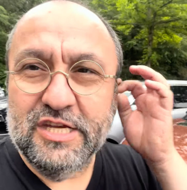 ABD’ye yerleşen Erdem Baş New Jersey’de 2. el araç pazarını gezdi: 500 dolar peşinatla aldığım araba Türkiye'de 1,5 milyon TL 9 ABD’ye-yerleşen-Erdem-Baş-New-Jersey’de-2.-el-araç-pazarını-gezdi--500-dolar-peşinatla-aldığım-araba-Türkiye'de-1,5-milyon-TL