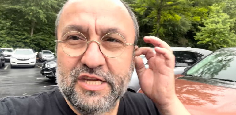 ABD’ye yerleşen Erdem Baş New Jersey’de 2. el araç pazarını gezdi: 500 dolar peşinatla aldığım araba Türkiye’de 1,5 milyon TL