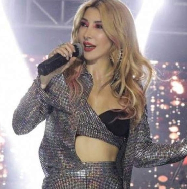 AKP’li belediye Hande Yener’in konserini iptal etti! 5 AKP’li-belediye-Hande-Yener’in-konserini-iptal-etti!