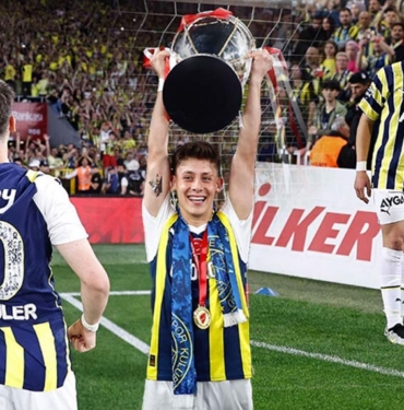 Arda Güler'den duygusal veda videosu: Canım Fenerbahçem her zaman kalbimde olacaksın 10 Arda-Güler'den-duygusal-veda-videosu--Canım-Fenerbahçem-her-zaman-kalbimde-olacaksın