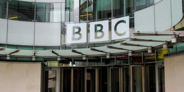 BBC’deki-ünlü-ekran-yüzü-hakkında-pedofili-ve-cinsel-saldırı-skandalı!-Para-verip…