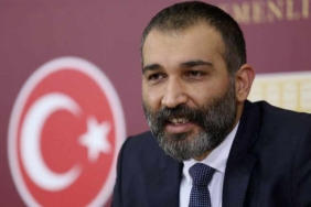 Barış Atay'dan "Türkiye'yi terk etti" iddiasına cevap 2 Barış-Atay'dan-'Türkiye'yi-terk-etti'-iddiasına-cevap