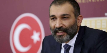 Barış-Atay'dan-'Türkiye'yi-terk-etti'-iddiasına-cevap