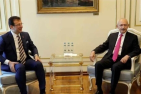 CHP’de belediye başkanları toplantısı başladı! Sızdırılan toplantı sonrası İmamoğlu ve Kılıçdaroğlu ilk kez yüz yüze geldi 2 CHP’de-belediye-başkanları-toplantısı-başladı!-Sızdırılan-toplantı-sonrası-İmamoğlu-ve-Kılıçdaroğlu-ilk-kez-yüz-yüze-geldi