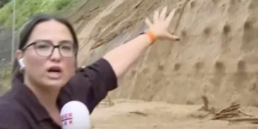 Canlı-yayında-korku-dolu-anlar--Habertürk-ekibi-heyelandan-son-anda-kurtuldu!