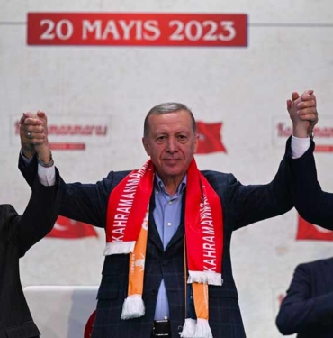 Cumhur İttifakı’nda emekliye zam çatlağı: Bahçeli’den sonra Erbakan da çağrı yaptı! 9 Cumhur-İttifakı’nda-emekliye-zam-çatlağı--Bahçeli’den-sonra-Erbakan-da-çağrı-yaptı!