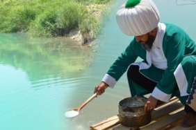 Eskişehir’in-temsili-Nasreddin-Hoca’sı-göle-maya-çaldı-