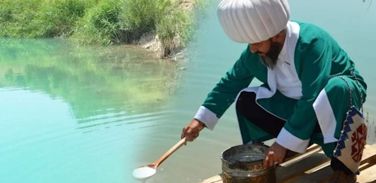 Eskişehir’in temsili Nasreddin Hoca’sı göle maya çaldı