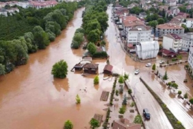 İçişleri Bakanı açıkladı: Karadeniz'deki sel felaketinde 3 kişi hayatını kaybetti 8 İçişleri-Bakanı-açıkladı--Karadeniz'deki-sel-felaketinde-3-kişi-hayatını-kaybetti