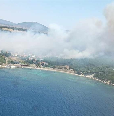 İzmir’de iki noktada orman yangını! Ekiplerin müdahalesi sürüyor 3 İzmir’de-iki-noktada-orman-yangını!-Ekiplerin-müdahalesi-sürüyor