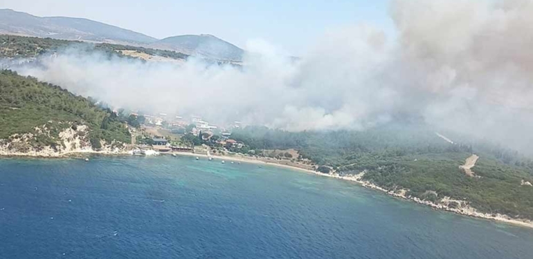 İzmir’de iki noktada orman yangını! Ekiplerin müdahalesi sürüyor