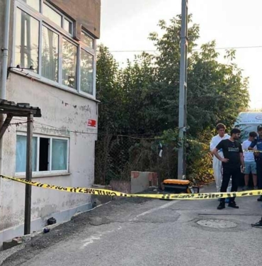 Kiracının boşalttığı evi temizlemeye giden ev sahibi, bazanın altında ceset buldu 2 Kiracının-boşalttığı-evi-temizlemeye-giden-ev-sahibi,-bazanın-altında-ceset-buldu-
