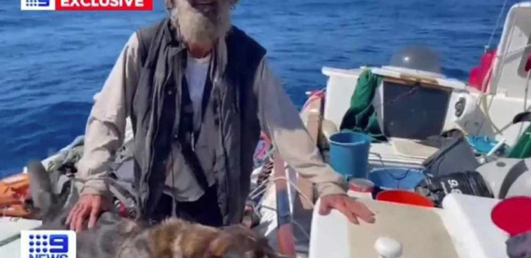 Köpeğiyle birlikte denizin ortasında iki ay boyunca mahsur kaldı: Çiğ balık yiyerek hayata tutundu 1 Köpeğiyle-birlikte-denizin-ortasında-iki-ay-boyunca-mahsur-kaldı--Çiğ-balık-yiyerek-hayata-tutundu