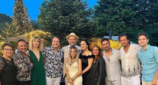 Nikahı Müjdat Gezen kıydı: Arka Sokaklar'ın Mesut'u Şevket Çoruh 5 yıllık eşiyle düğün yaptı!