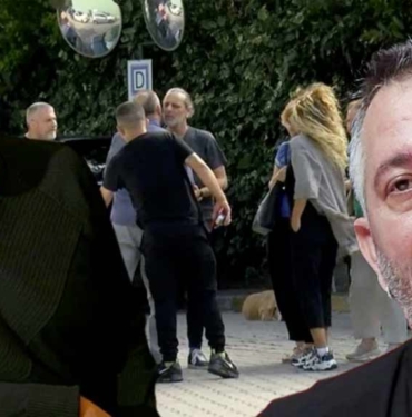 Paylaşım yapmadığı için tepki görmüştü: Cem Yılmaz, Zafer Algöz ve Ozan Güven’le birlikte Özkan Uğur’un evine gitti 4 Paylaşım-yapmadığı-için-tepki-görmüştü--Cem-Yılmaz,-Zafer-Algöz-ve-Ozan-Güven’le-birlikte-Özkan-Uğur’un-evine-gitti