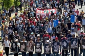 Sivas Katliamı'nın 30. yılı: Madımak'ta katledilenler anılıyor 8 Sivas-Katliamı'nın-30.-Yılı--Madımak'ta-katledilenler-anılıyor