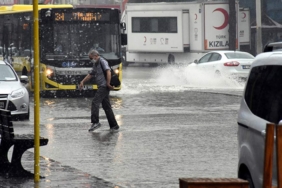 Son Dakika… AKOM’dan İstanbul için sağanak yağış uyarısı! Saat verildi… 9 Son-Dakika…-AKOM’dan-İstanbul-için-sağanak-yağış-uyarısı!-Saat-verildi…