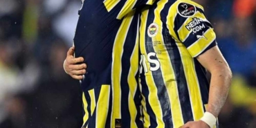 Son-Dakika…-Fenerbahçe-2-transferi-aynı-anda-açıkladı!