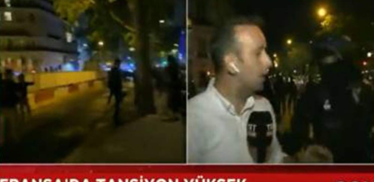 Sosyal medyada gündem oldu: Fransa’da TRT muhabirine ‘Kenara çekilin’ uyarısı yapan polis Ankaralı çıktı